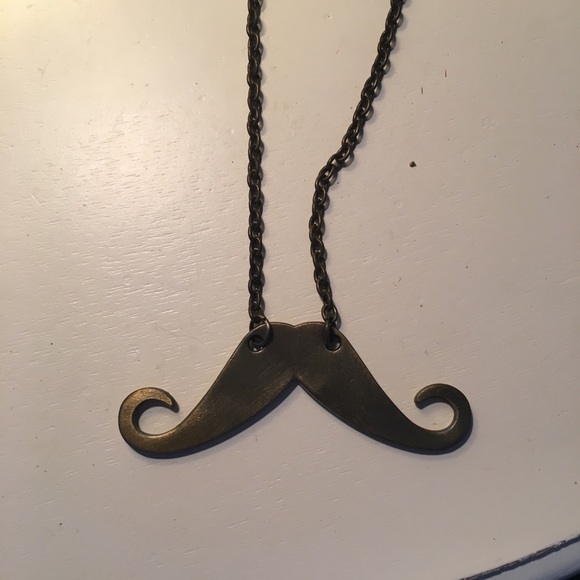 ZAD Mustache Necklace - Picture 2 of 5